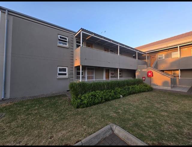 2 BEDROOM TOWNHOUSE FOR SALE IN MONTANA